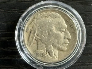 1929 Buffalo Nickel Five Cent Coin 5c SILVER - ME3441 - Picture 1 of 2