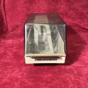 VTG MediaMate 3.5" Floppy Disk Flip Plastic Storage Box Case Very Cool Slanted - Afbeelding 1 van 6