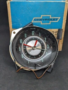 NOS 1965 CHEVROLET CHEVELLE ACCESSORY INSTRUMENT PANEL ELECTRIC CLOCK 986256 - Picture 1 of 16