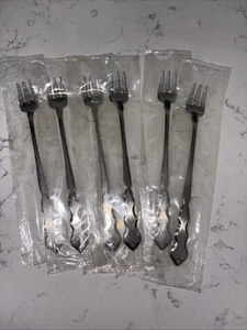 6 Oneida VALERIE Stainless Deluxe Satin & Glossy Flatware Cocktail Forks - Picture 1 of 4
