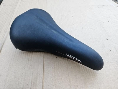 Sillín de bicicleta de montaña Vetta vintage años 90 negro hecho en Italia Foto 1 de 4