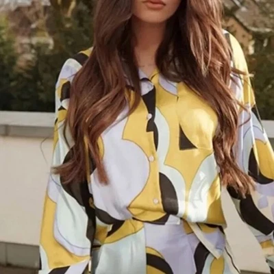 Zara几何印花纽扣罩衫,中等尺寸 — 第 1/4 张图片