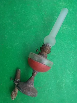 Lampe a huile ancienne - Photo 1/4