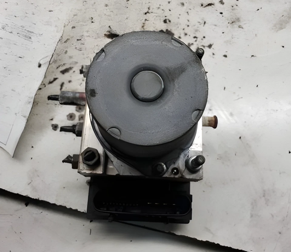 2004-2006 Toyota Camry ABS Anti-Lock Brake Pump Assembly OEM Foto 1 de 4