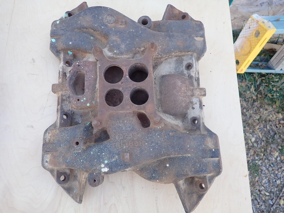 Dodge Coronet Plymouth Fury 383 1959 1960 4 bbl. Colector de admisión OEM 1851898 Foto 1 de 4