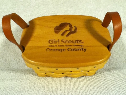 2002 Samuel Patterson Girl Scouts Orange County Basket/Protector & Lid Set - NEW Cover