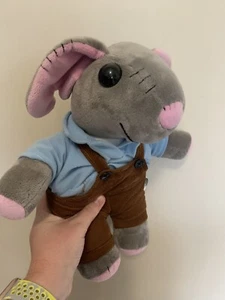 World War Z Subway Sam Mouse Plüschpuppe Spielzeug 2013 Overalls Paramount *kein Ton* - Bild 1 von 5