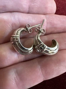 925 Sterling Silver Small Thick Hoop  Earrings A Classy Addition Goes W All - Picture 1 of 16