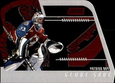 2000-01 Stadium Club Glove Save #GS3 Patrick Roy (ref 18459)