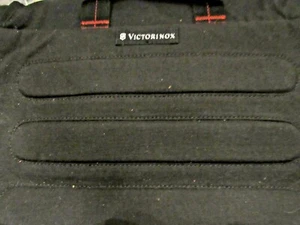 Victorinox Field Master 15" Black Messenger Laptop Bag NWT - Picture 1 of 3