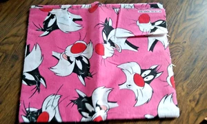 vintage Sylvester The Cat 3/4 Yard Pink Flannel Cotton Fabric - New Old Stock - Picture 1 of 3