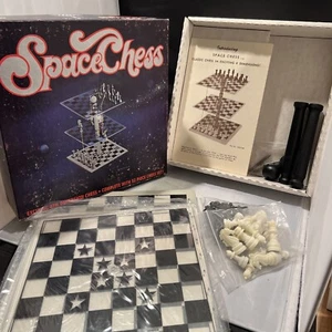 New in Original Box Space Chess 4D Game Pacific Game from 1981 No 1420 - Picture 1 of 15