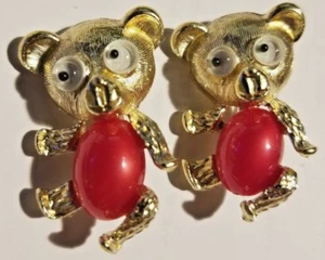 2 Bear Vintage Costume Jewelry Pins Broach Gold Tone W/Red Belly, Googly Eyes - Picture 1 of 5