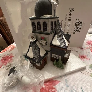 🚨 Department 56 North Pole Series Weather And Time Observatory 56385 Christmas - Picture 1 of 10