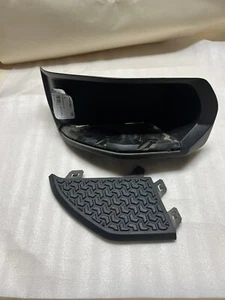 2019-2023 SILVERADO SIERRA Right Passen SIDE REAR BUMPER CORNER STEP W/STEP PAD - Picture 1 of 10