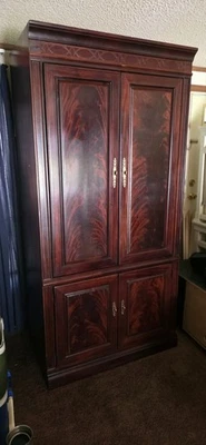 Centro de Entretenimiento Coll Caoba Roble Macizo, Excelente Estado Foto 1 de 4