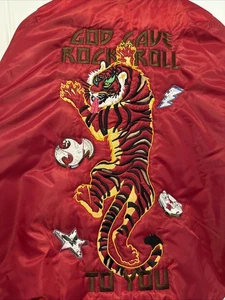 Chaqueta KISS Bordada Divine Rock Personalizada Bordada Japón Tigre Chaqueta Talla L - Imagen 1 de 5