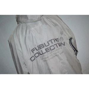 22515 Chaqueta Atlética Vintage FUBU Blanca 100% Poliéster Talla 2XL Para Hombre - Imagen 1 de 10