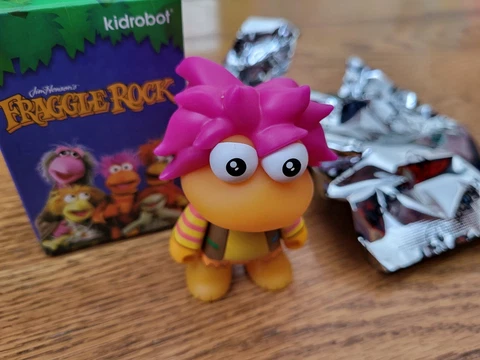 Kidrobot x Fraggle Rock Collectible Vinyl Mini Figure Gobo Open Blind Box 2018 Cover