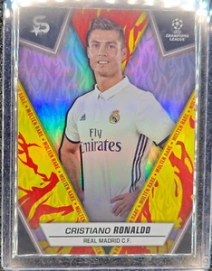 2023-24 Topps UEFA Superstars Molten Rare SSP Cristiano Ronaldo - Foto 1 di 2