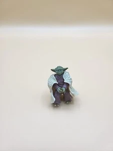 Star Wars Yoda Action Figure 2005 Hasbro 2" Revenge Of The Sith Collection #3 - Picture 1 of 14