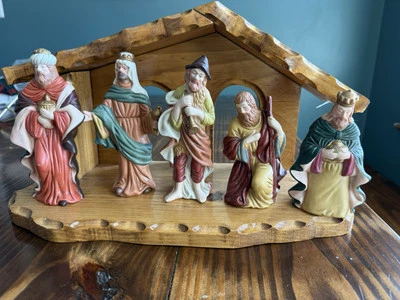 Belén Sagrada Familia de porcelana pintado a mano de colección 11 piezas con establo hecho a mano Foto 1 de 4