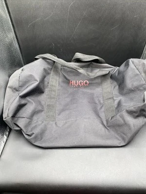 Bolso de Viaje HUGO BOSS Perfumes Tamaño Mediano Negro Foto 1 de 4