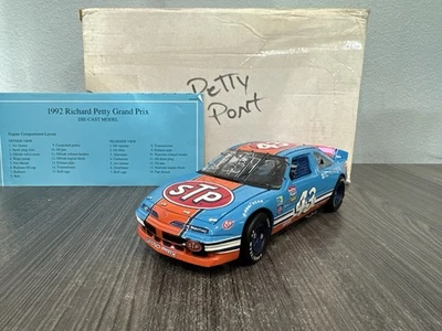 1992 Richard Petty #43 STP Signed 1:24 NASCAR Franklin Mint MIB - Image 1 of 4