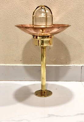 Ancienne lampe cloison en laiton avec abat-jour en cuivre - parfaite pour la ... - Photo 1/4