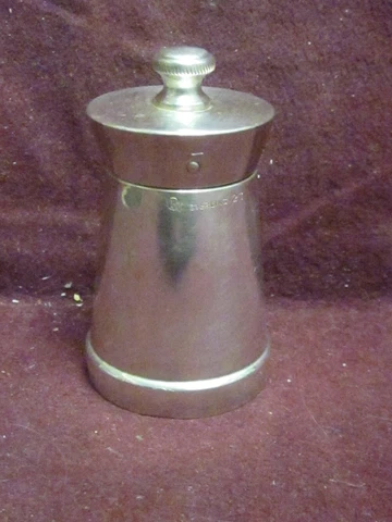 Sterling Vintage Currier & Roby PEPPER SHAKER GRINDER 2 3/8"  NO MONOGRAM Cover