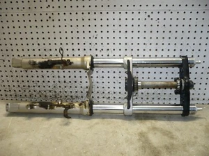 SUSPENSIÓN HORQUILLA DELANTERA SUZUKI 1995 95 RF600 RF 600 TRIPLE ÁRBOL CONJUNTO OEM - Imagen 1 de 22