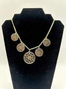Vintage Gold Tone Medallion Filagree Necklace - Picture 1 of 3