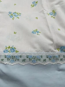 Vintage Full Flat Lady Pepperell Sheet Blue Flower Daisy with Lace Accent - Picture 1 of 10