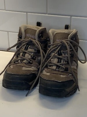 Womens Nevados Klondike WP Taupe Purple Hiking Ankle Boots Shoes Sz 6.5 - Image 1 of 4