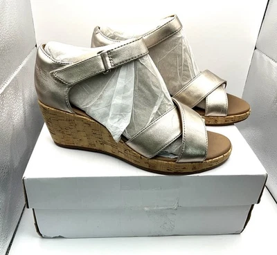 Clarks Un Plaza Cross Gold Metallic Wedge Heel Leather Sandals Size 5 E Wide Fit - Image 1 of 4