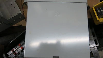 Centro de carga GE TLM812RCU 125A MLO 120/240V 8/12CKT 1PH3W N3R CU -E1082-NUEVO-S Foto 1 de 3