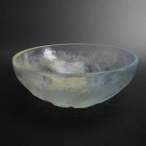 Chicoree (3213) by Rene Lalique Opalescent Glass 9 3/8" Centerpiece Fruit Bowl - Picture 1 of 7