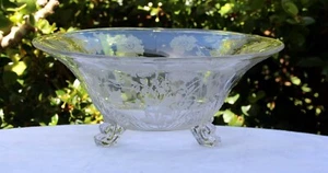 LOVELY FOSTORIA STYLE ETCHED LARGE GLASS FOOTED BOWL WITH FLOWERS - Picture 1 of 12