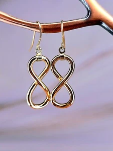 NEW Solid 9ct Yellow Gold Twisted Drop Earrings Hook Clasp 8 Eight Shape Drops - Picture 1 of 9