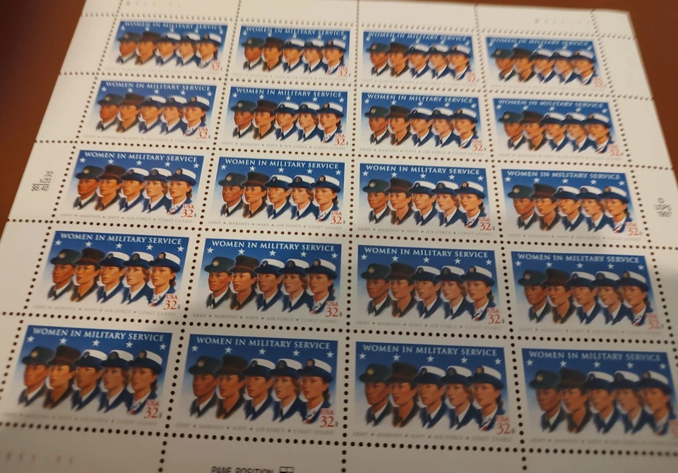 US Stamps unused  Scott #3174  Woman in Military Service FV$6.40 - Image 1 of 1