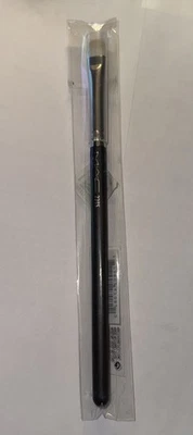 MAC 239s Eye Shader Brush Synthetic Hair New in Sleeve $32 - Image 1 of 3