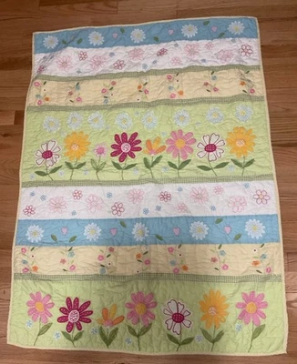 Pottery Barn Kids Daisy Garden Flowers Quilt Quilted Crib Bedding 36x50 - Image 1 of 4