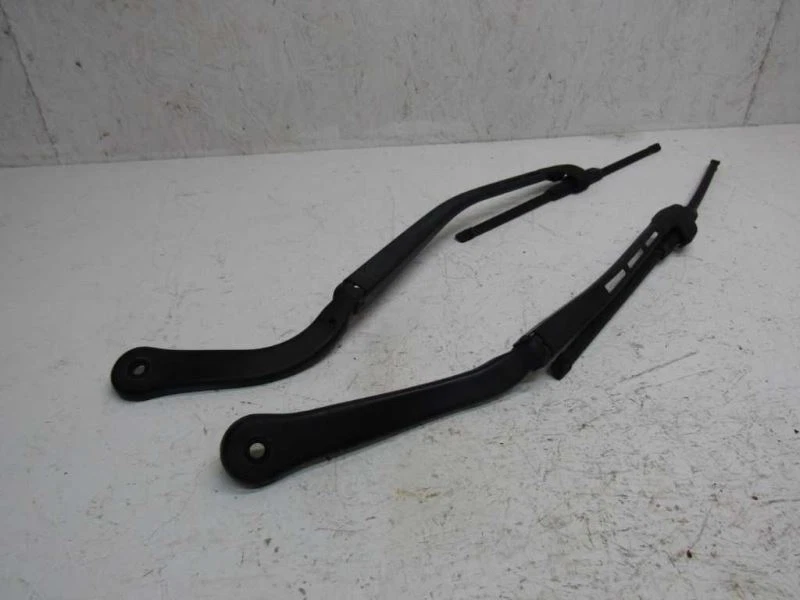 2006-2011 宝马 325i 328i 335i SEDAN 前挡风玻璃擦拭臂左臂 — 第 1/4 张图片