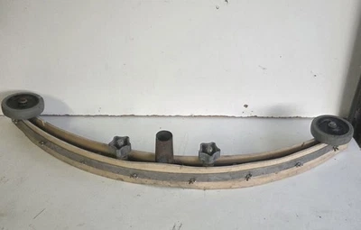 MONTAJE DE ESCOBILLA DE GOMA 56315290 para fregadora de pisos convertamática Nilfisk Advance Foto 1 de 4