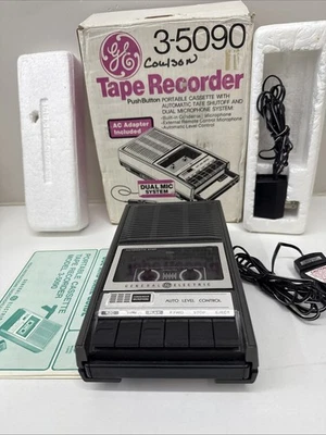 Grabadora de cinta portátil GE 3-5090 con adaptador de CA, sistema de micrófono doble Foto 1 de 4