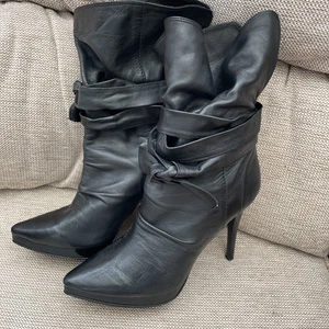 Black Leather Ankle Boots From Aldo . Size 5 , Excellent Condition - Picture 1 of 12