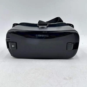 Samsung Gear VR SM-R324 VR Headset Only Powered by Oculus - Picture 1 of 13