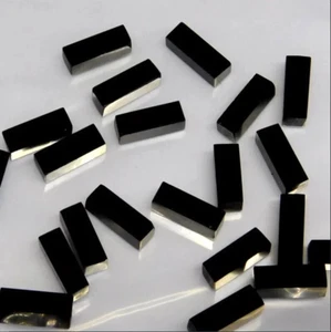 CABOCHON ONICE NERO NATURALE FORMA RETTANGOLO PIATTO GEMMA SFUSA GIOIELLI. - Foto 1 di 4