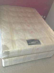 4 ft. 6 ins. DOUBLE CROWN ORTHOPAEDIC DIVAN BED ( DRAWERS AVAILABLE ) - Picture 1 of 1