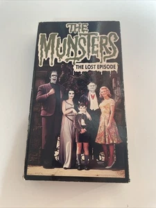 USED VHS- THE MUNSTERS- THE LOST COLOR EPISODE - Picture 1 of 3